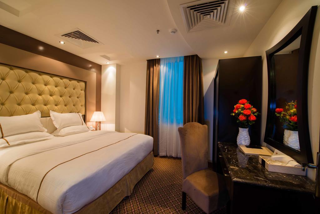 Al Yamama Palace Hotel Suites Riade Quarto foto