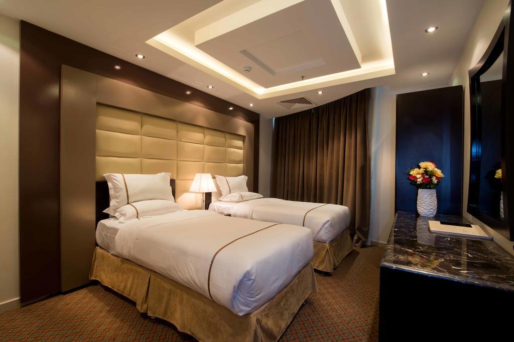 Al Yamama Palace Hotel Suites Riade Quarto foto