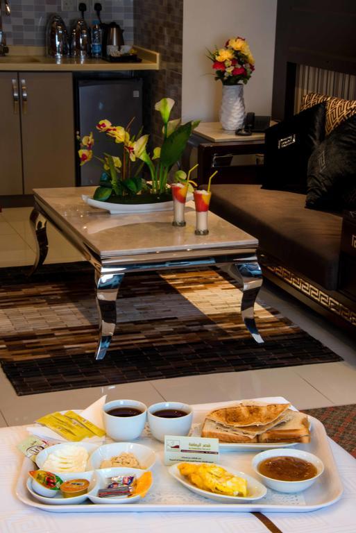 Al Yamama Palace Hotel Suites Riade Quarto foto