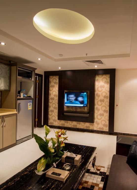 Al Yamama Palace Hotel Suites Riade Quarto foto