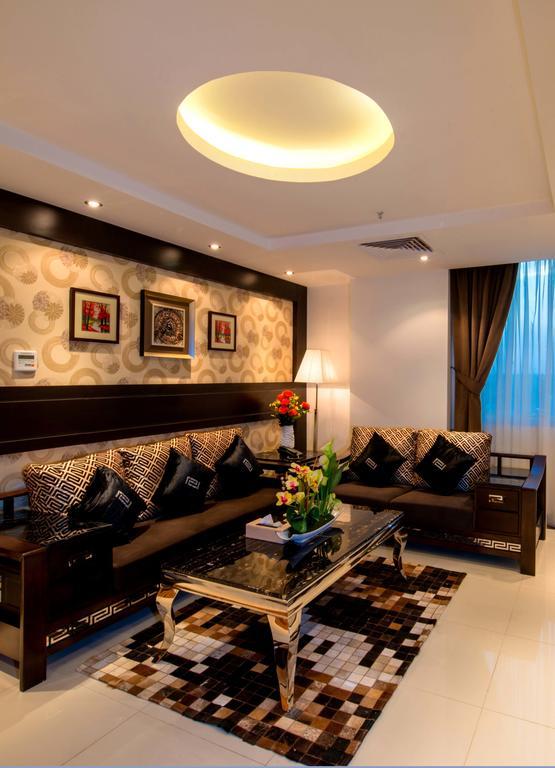 Al Yamama Palace Hotel Suites Riade Quarto foto